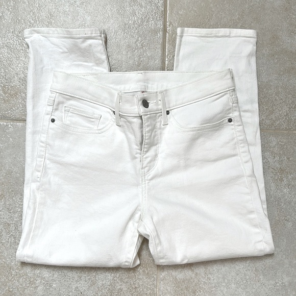 Levi's Denim - Levi’s white women’s jeans size 27